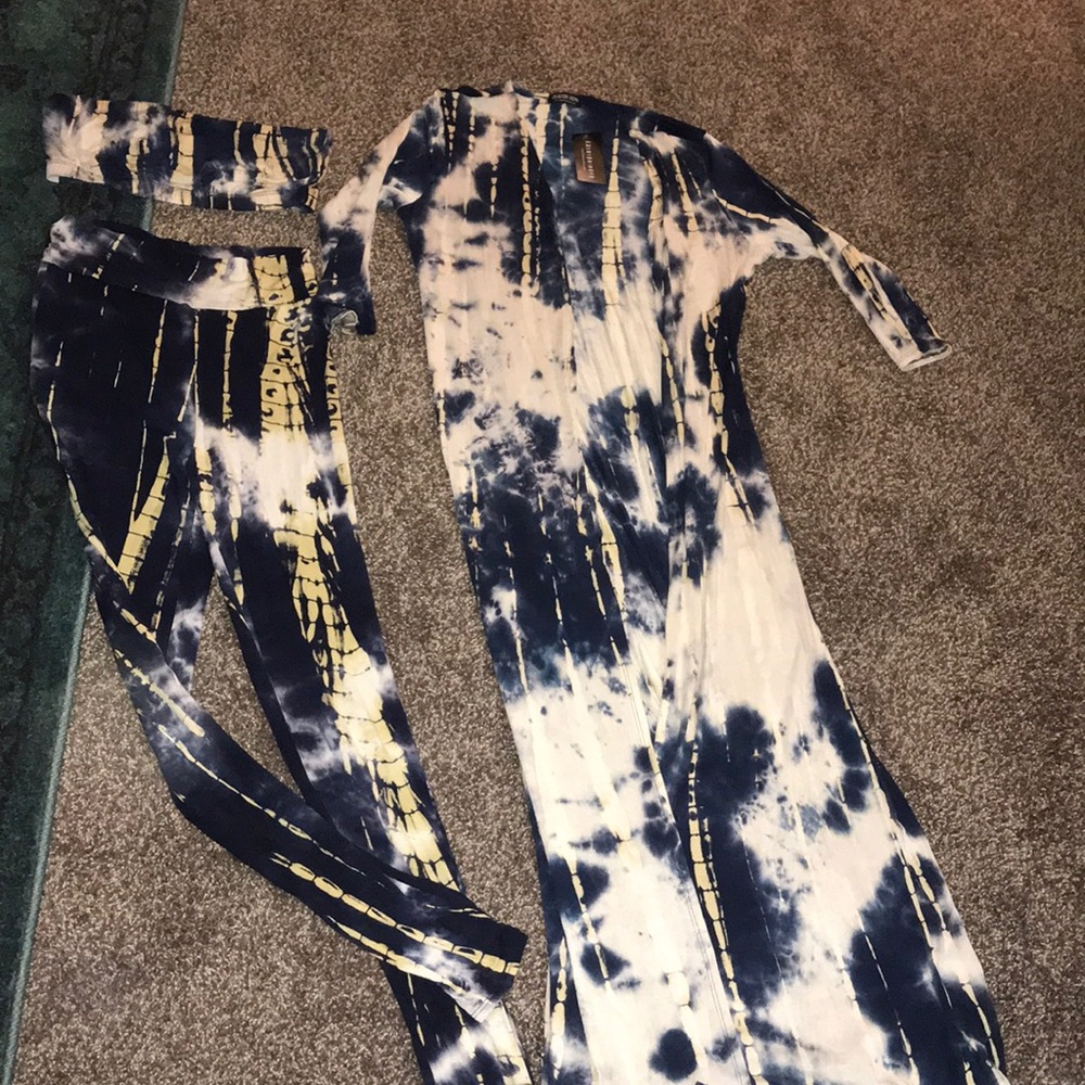 NWT on-trend 3-piece Fashion Nova tie-dyed set